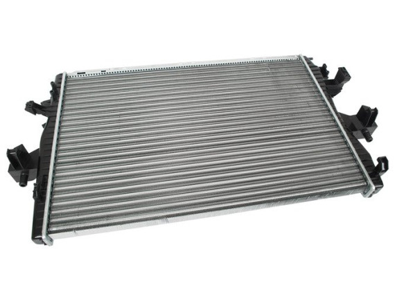 VW Transporter T5 2003- Hladilnik / radiator