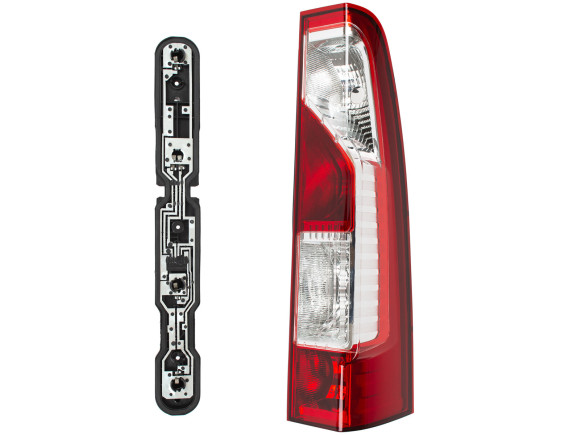 Nissan NV400 2010 - zadnja desna luč + vložek zadnje desne luči, 2 kom