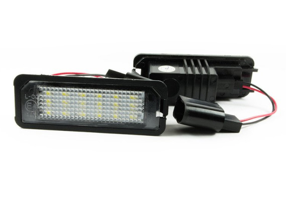 VW Amarok Eos Golf IV V VI VII Lupo Beetle Passat B6 B7 CC Phaeton Scirocco Touareg registrska tablica lučka / svetilka LED 2 kos nastavljen